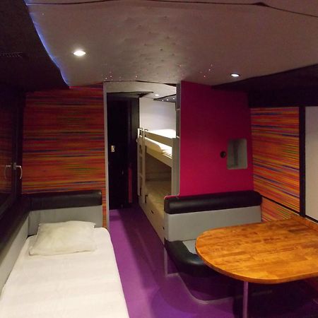 Camping Insolite Le Haut Village Saint-Michel-Chef-Chef Exterior photo
