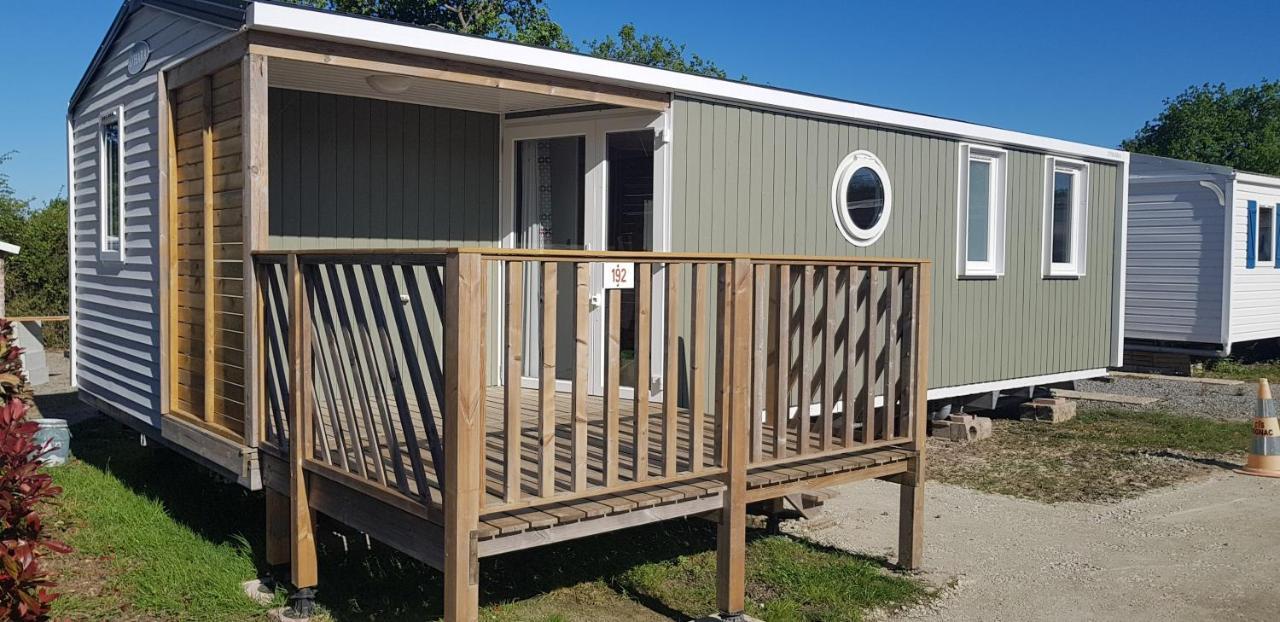 Camping Insolite Le Haut Village Saint-Michel-Chef-Chef Exterior photo
