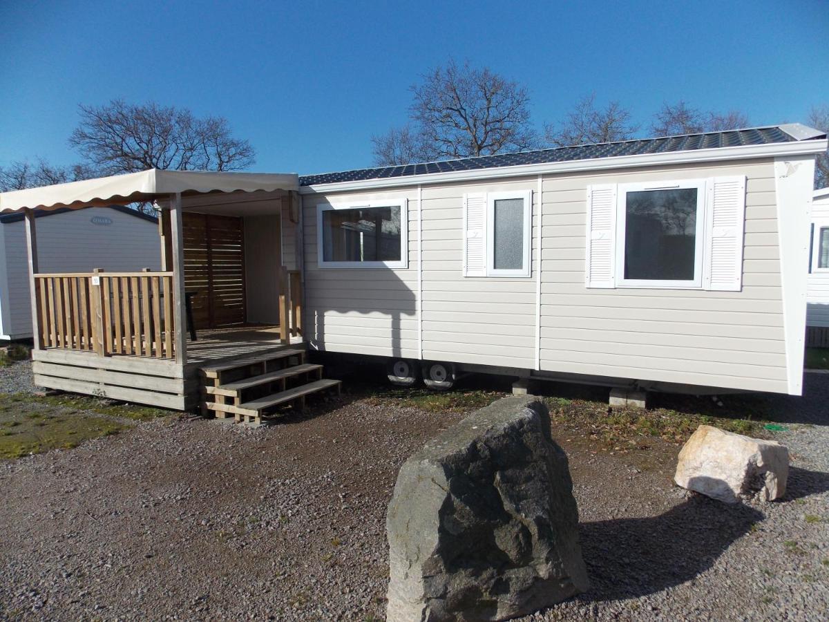 Camping Insolite Le Haut Village Saint-Michel-Chef-Chef Exterior photo