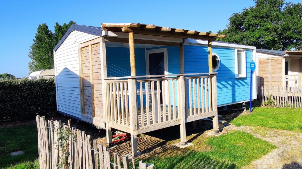 Camping Insolite Le Haut Village Saint-Michel-Chef-Chef Exterior photo
