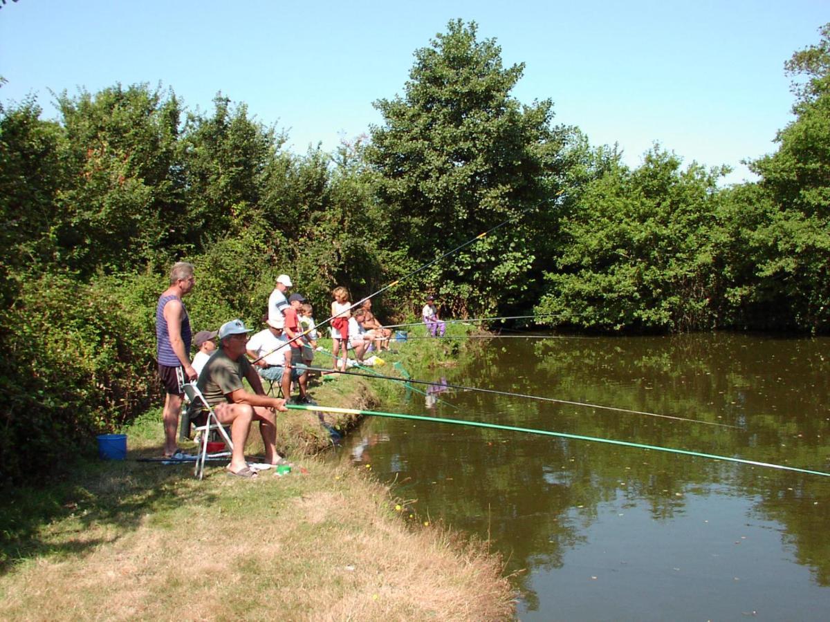 Camping Insolite Le Haut Village Saint-Michel-Chef-Chef Exterior photo
