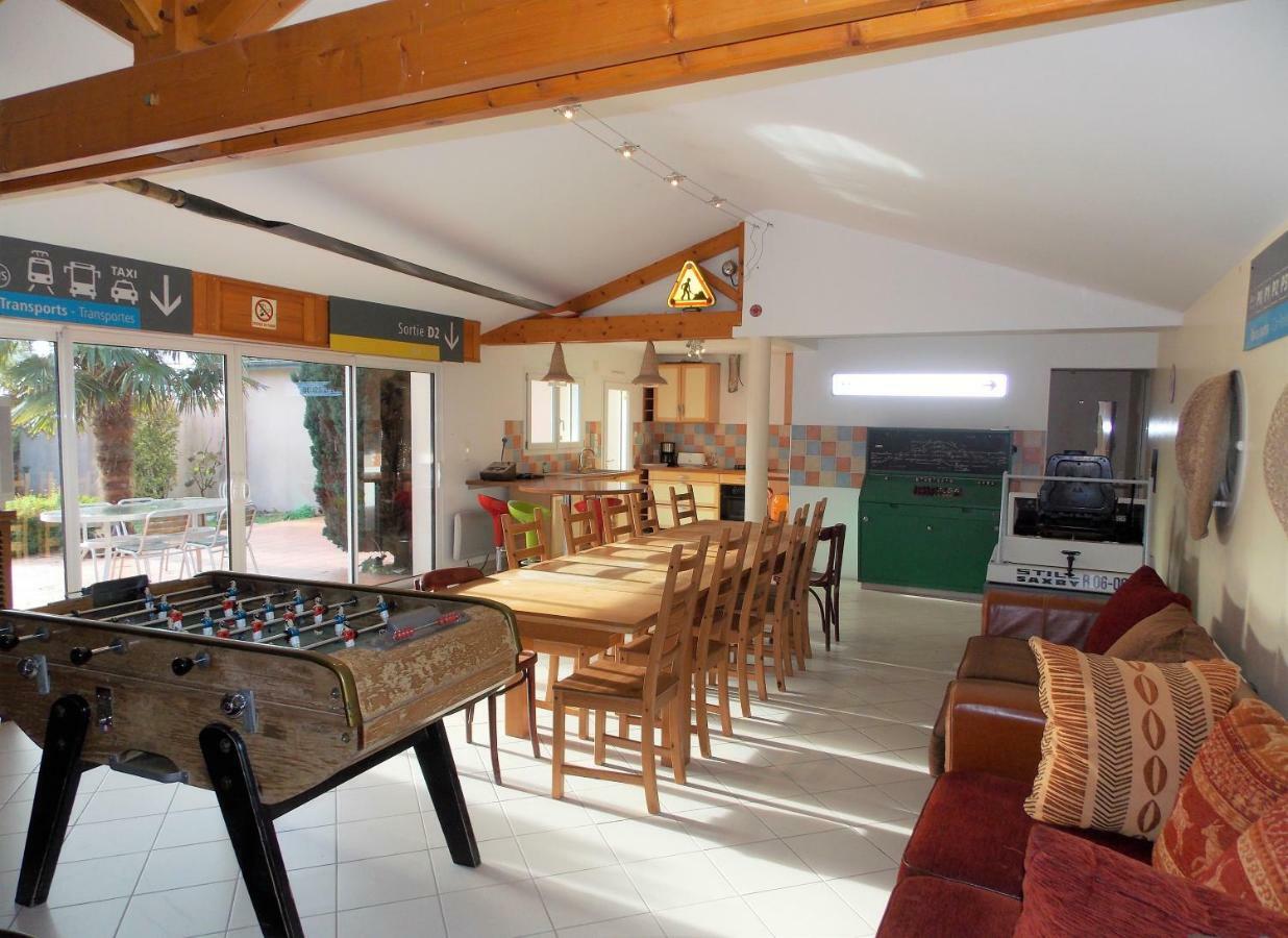Camping Insolite Le Haut Village Saint-Michel-Chef-Chef Exterior photo