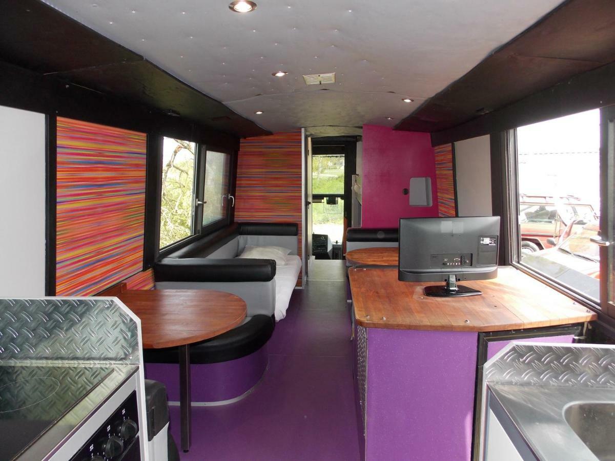 Camping Insolite Le Haut Village Saint-Michel-Chef-Chef Exterior photo
