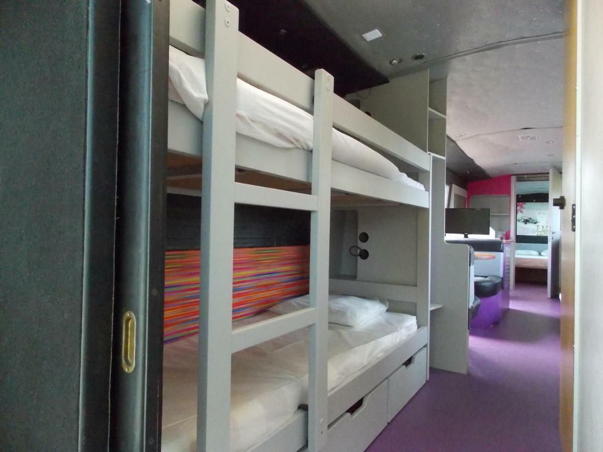 Camping Insolite Le Haut Village Saint-Michel-Chef-Chef Exterior photo