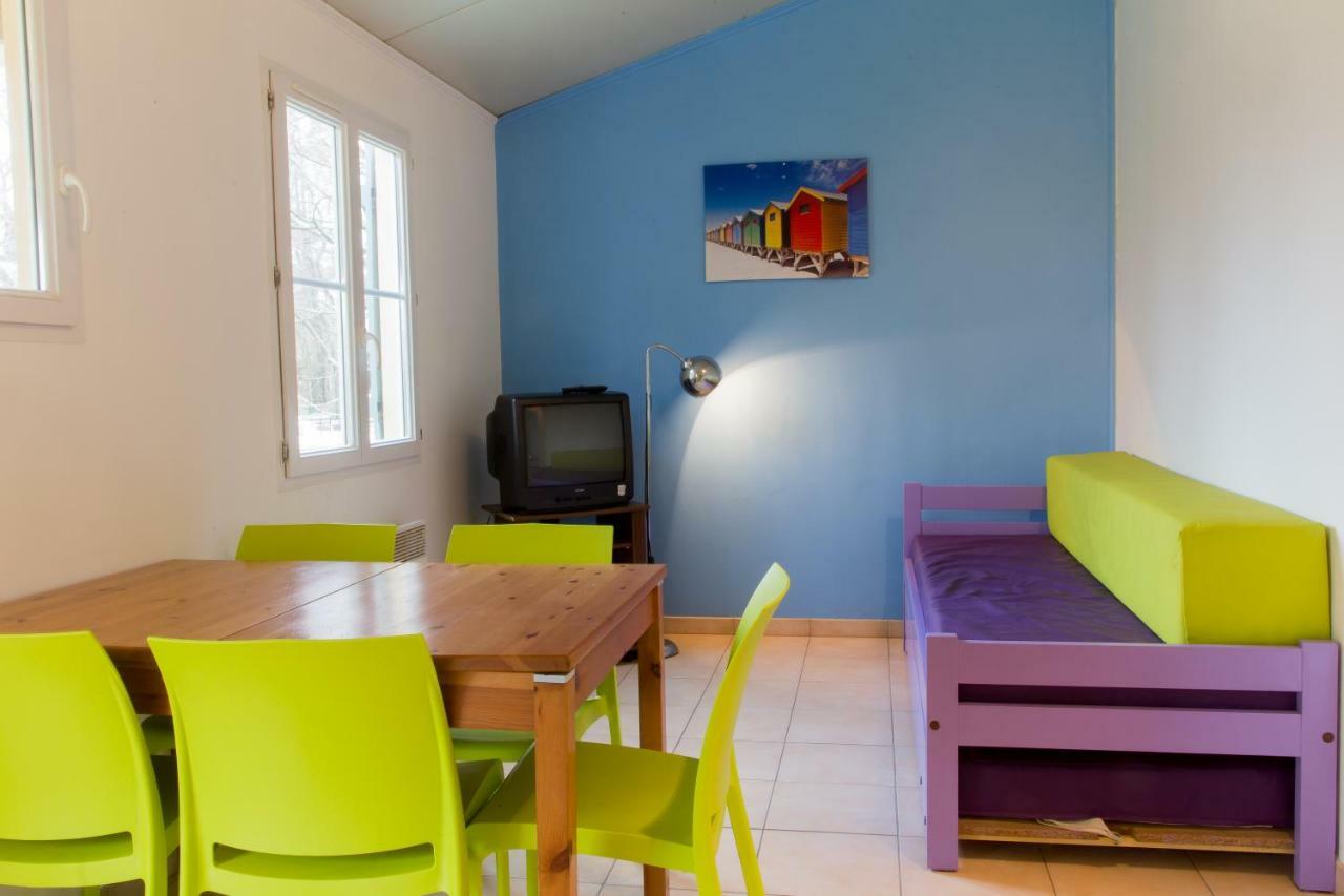 Camping Insolite Le Haut Village Saint-Michel-Chef-Chef Exterior photo