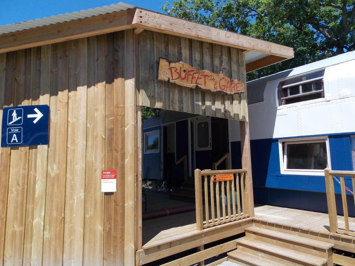 Camping Insolite Le Haut Village Saint-Michel-Chef-Chef Exterior photo