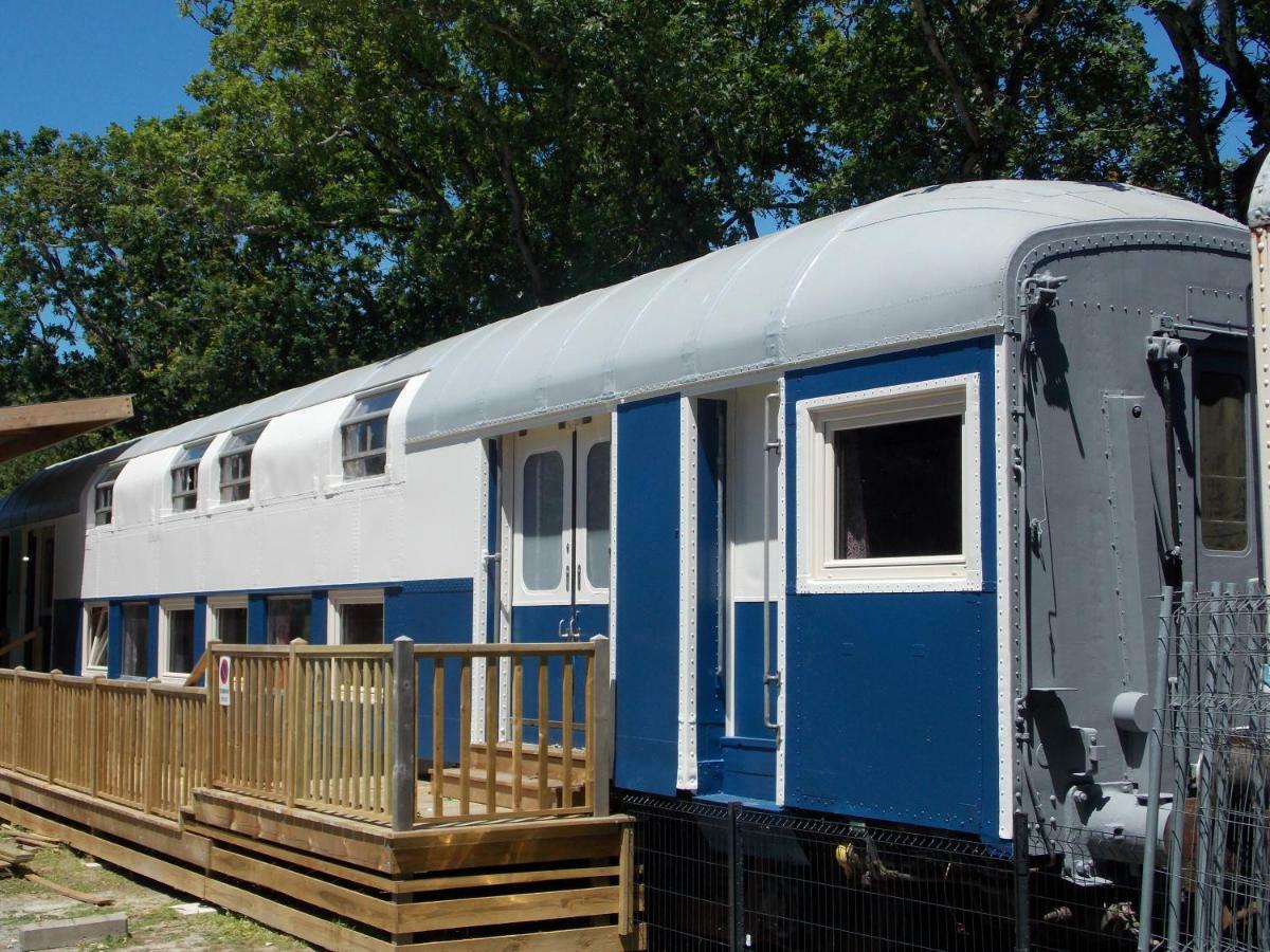 Camping Insolite Le Haut Village Saint-Michel-Chef-Chef Exterior photo